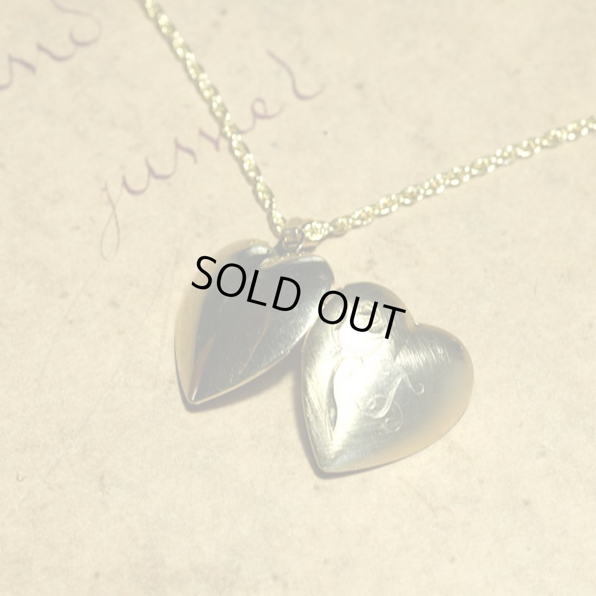 画像7: 〈イギリス〉1960-70年代 ローズ手彫り金細工のハートペンダントロケットネックレス  (7)