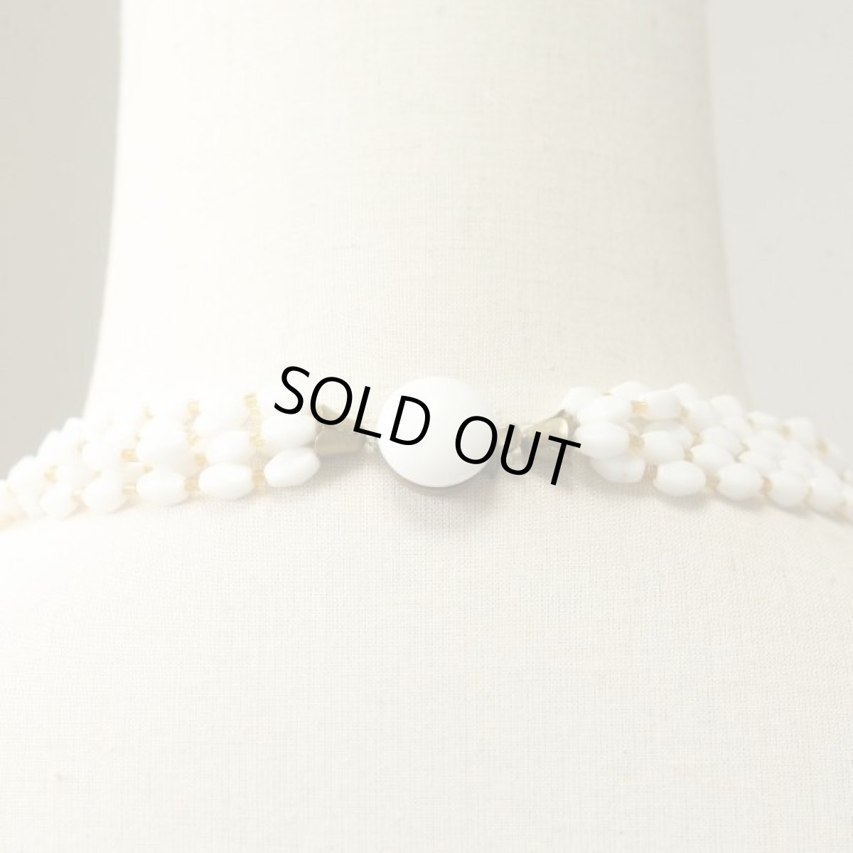 画像8: 〈イギリス〉1950年代 清楚なミルクガラスの５連チョーカー ネックレス (8)