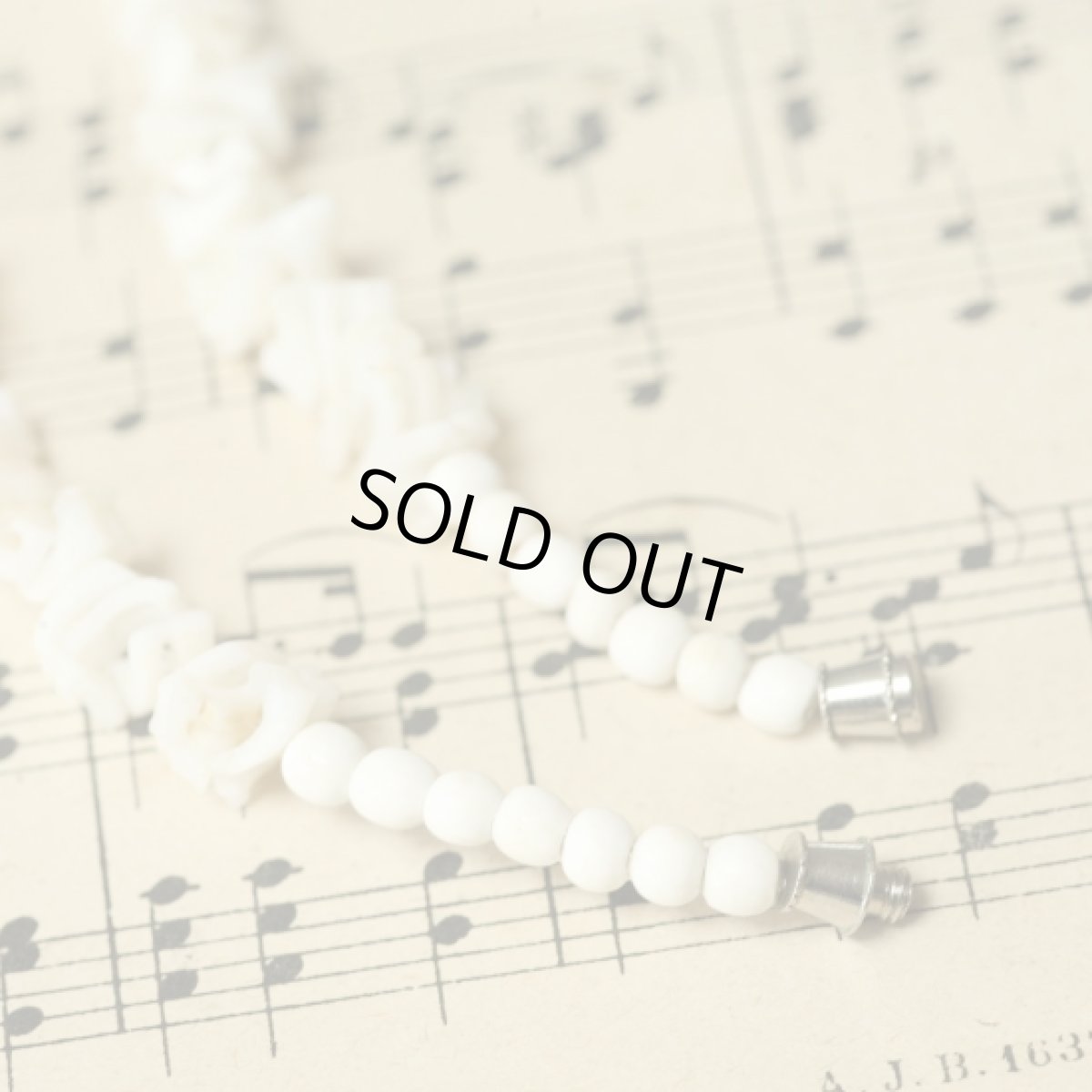 画像4: 〈イギリス〉1950年代 天然貝シェルのホワイトネックレス (4)