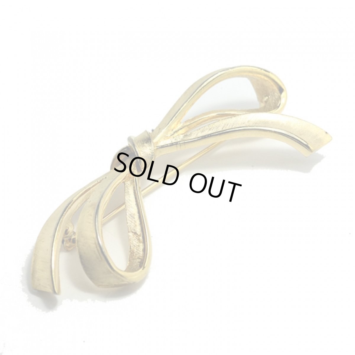 画像4: トリファリ 刻印TRIFARI 1960-70年代 ゴールドプレートのリボンブローチ (4)