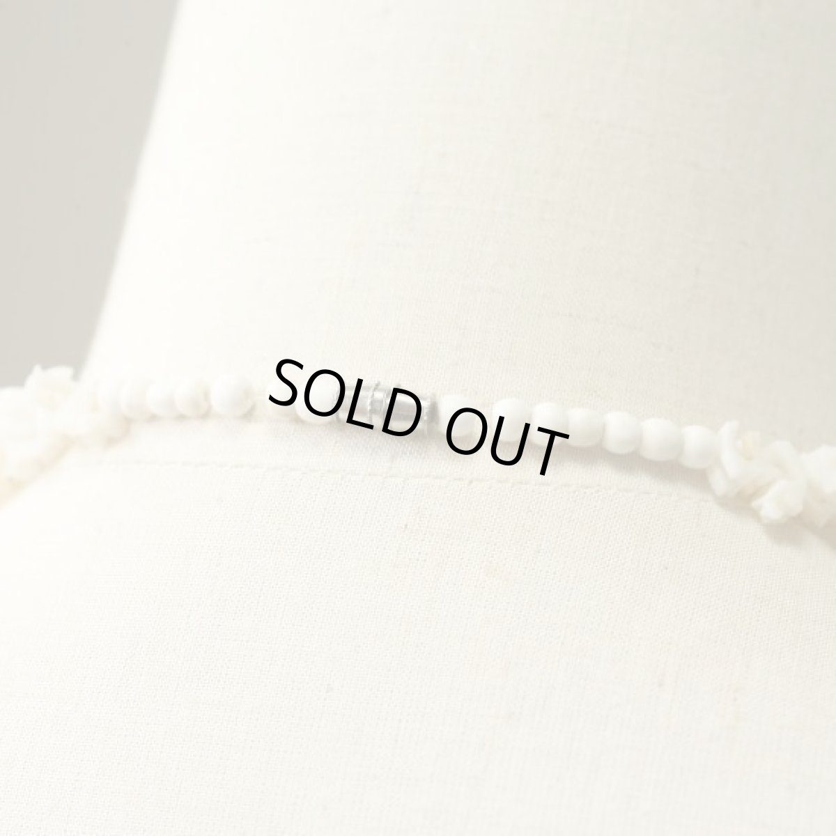 画像9: 〈イギリス〉1950年代 天然貝シェルのホワイトネックレス (9)