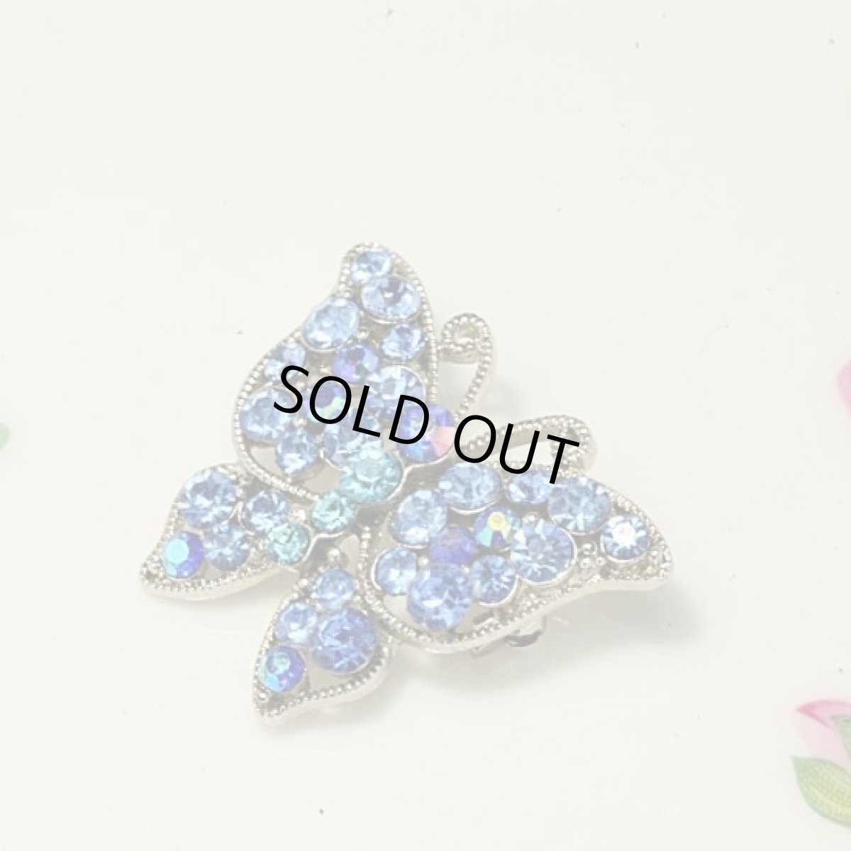 画像3: 〈イギリス〉1950年代 豪華なグリーンとクリアラインストーンのバタフライブローチ (3)