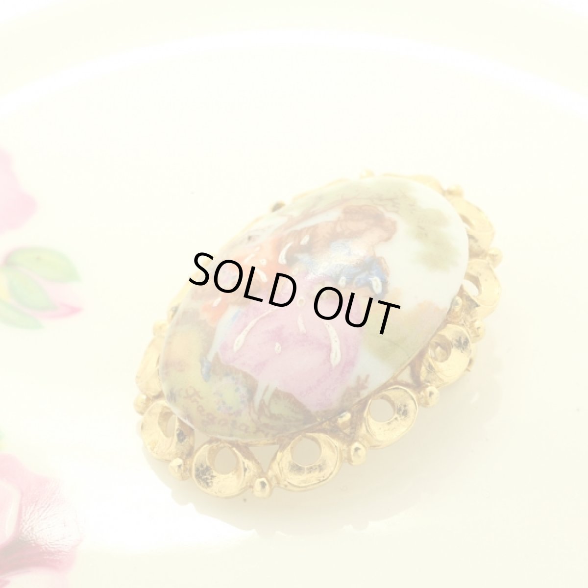 画像4: 〈イギリス〉1950年代 フランスのリモージュ焼き　貴婦人の絵付けブローチ  (4)