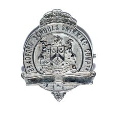 画像1: 1928年バーミンガム 純銀 ホールマーク 紋章アンティークジュエリーブローチ (1)