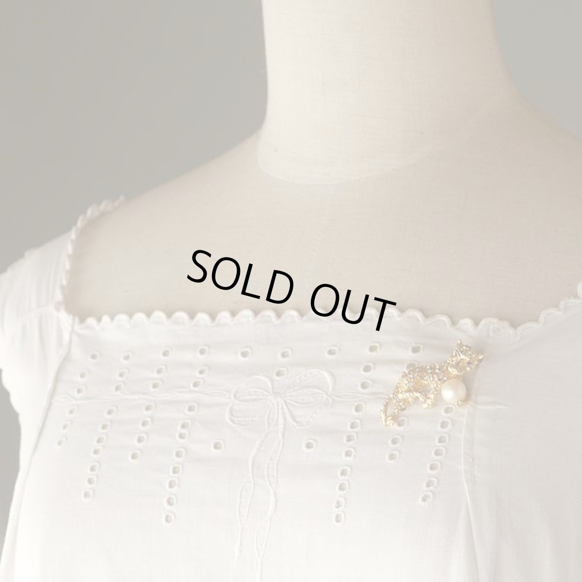 画像2: 1950-60s 豹（ヒョウ）のフェイクパールのラインストーンブローチ (2)