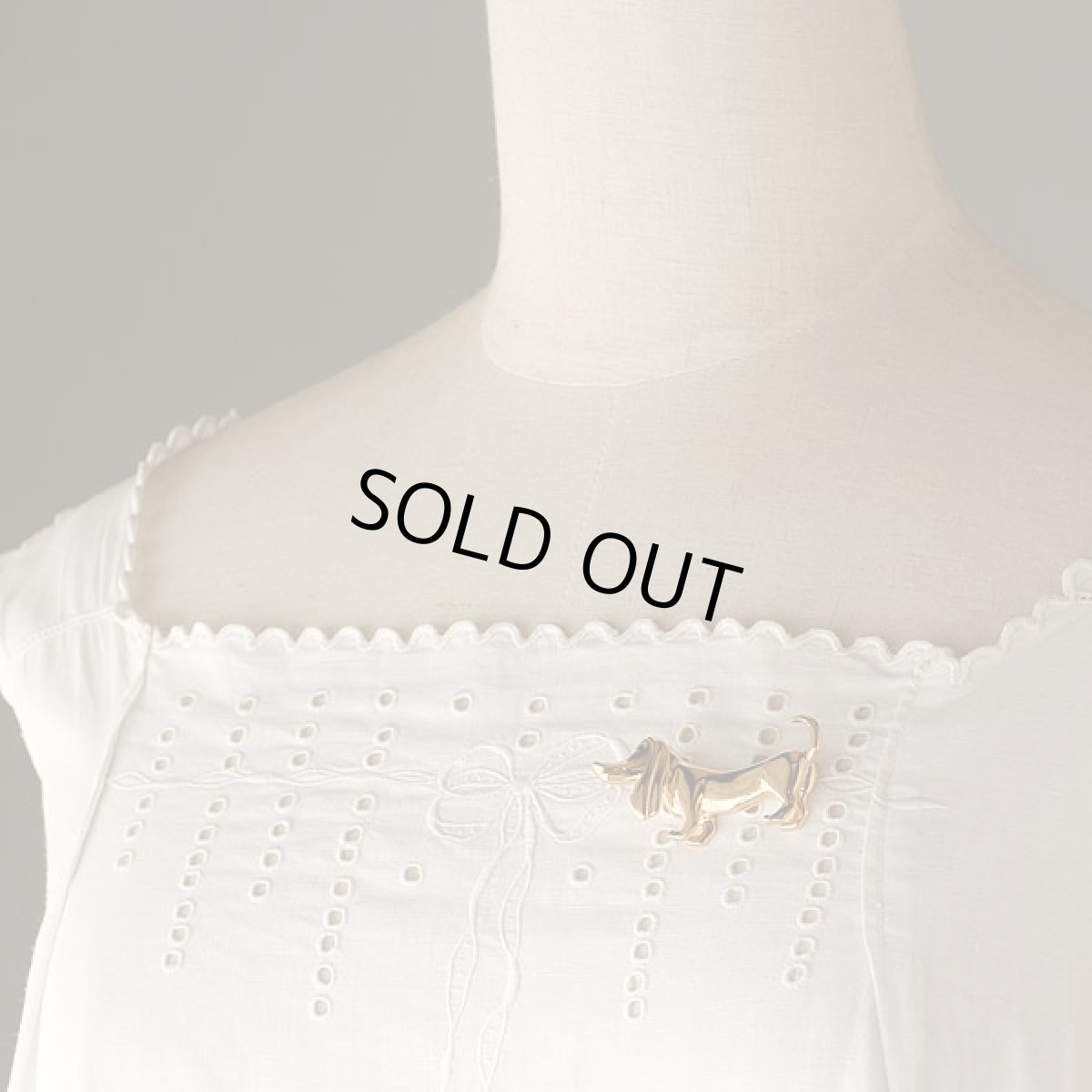 画像2: 〈DORLAN〉1960s オーストリア製ラインストーン ダックスフントのブローチ (2)