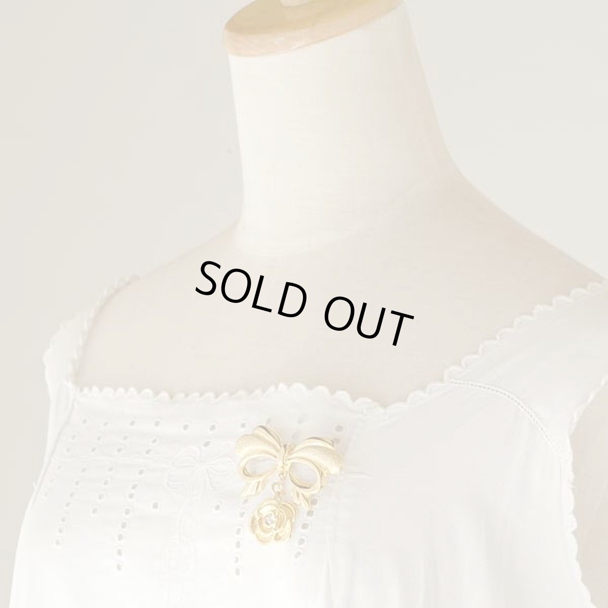 画像2: 〈B.C.LIND〉1950-1970s14K リボンと揺れるローズのブローチ (2)