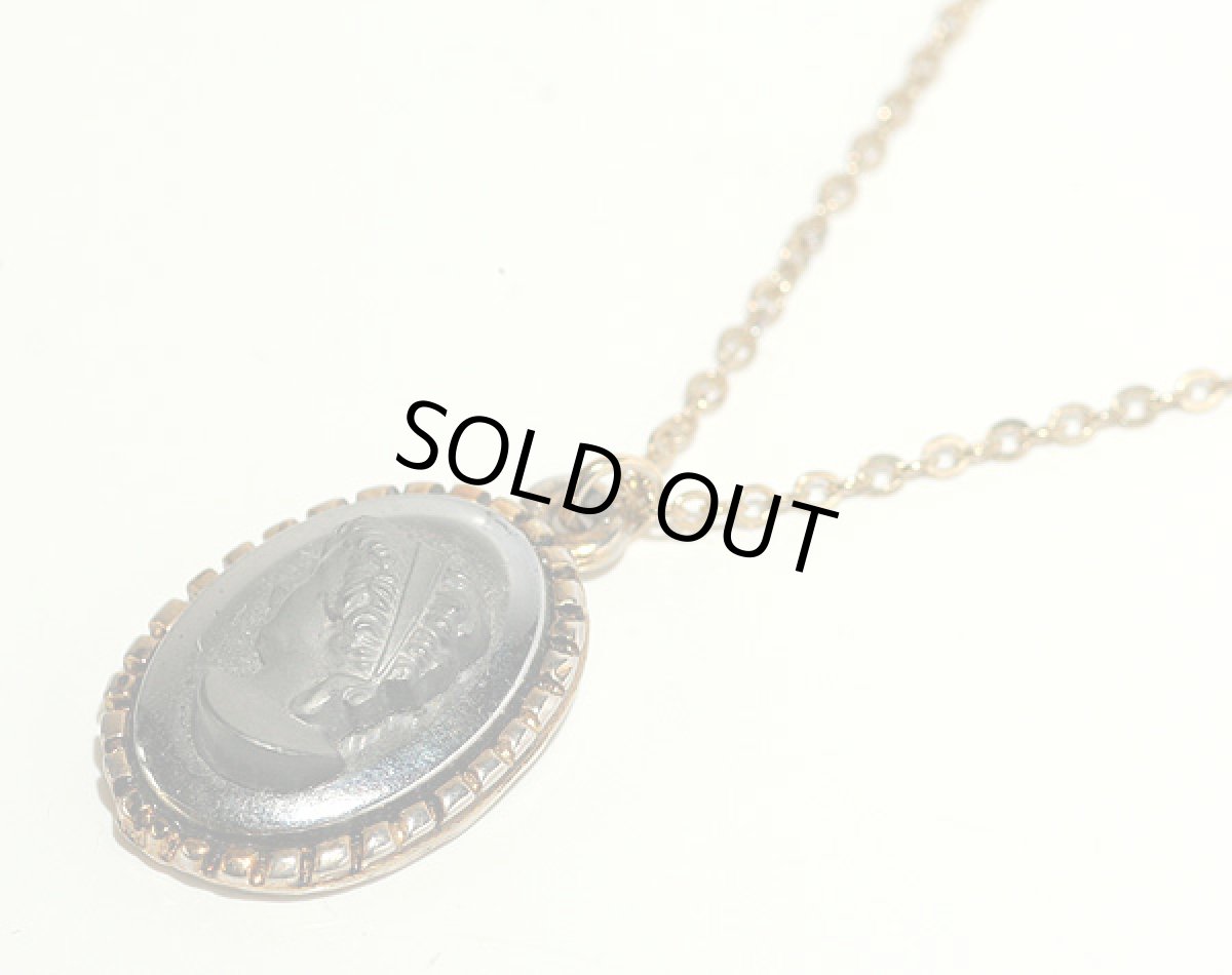 画像4: 1960-80's ブラックガラスカメオのコスチュームジュエリーネックレス  (4)