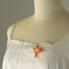 画像4: Signed jewelryイギリス1960's 鮮やかなオレンジの鳥ヴィンテージブローチ (4)