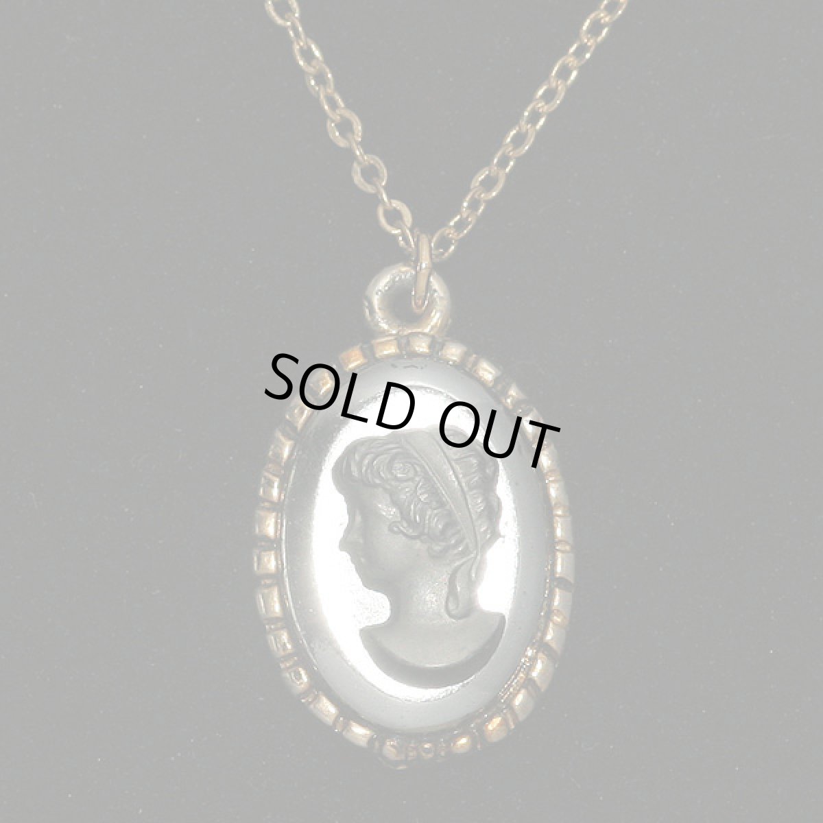 画像7: 1960-80's ブラックガラスカメオのコスチュームジュエリーネックレス  (7)