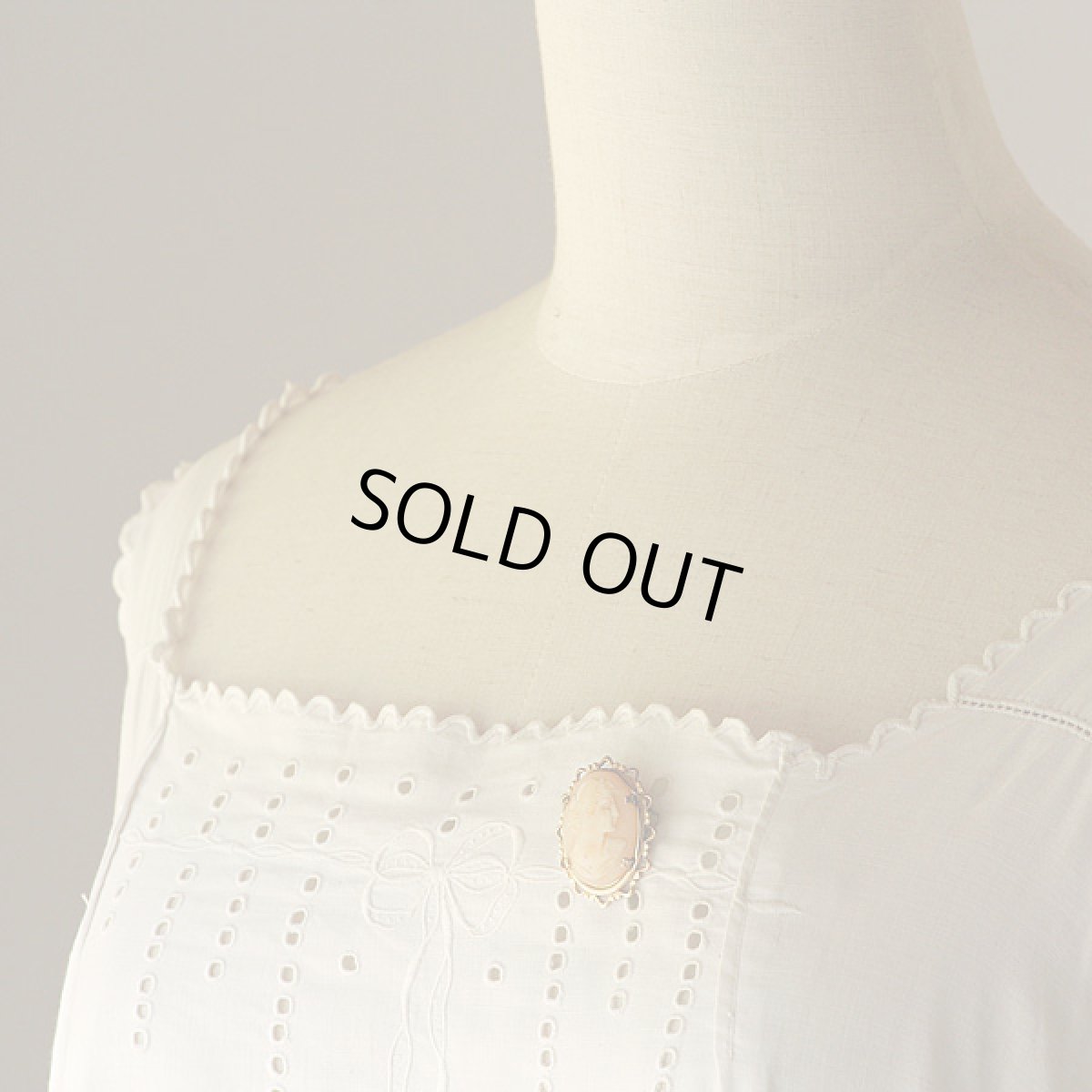 画像3: Coroコロ1950s 天然貝シェルカメオヴィンテージジュエリーブローチ  (3)