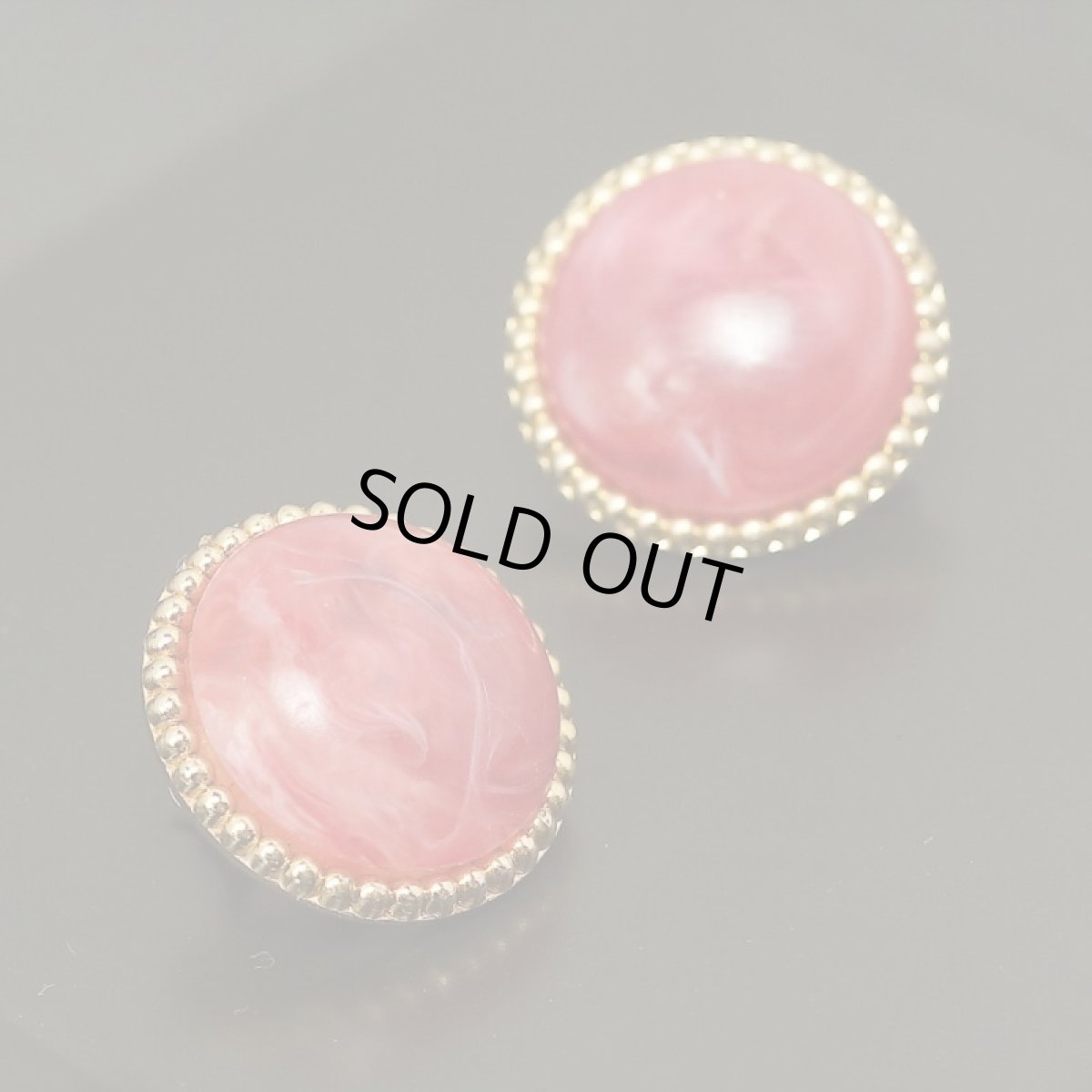 画像2: 1970s 赤いマーブル イヤリング クリップ式 (2)