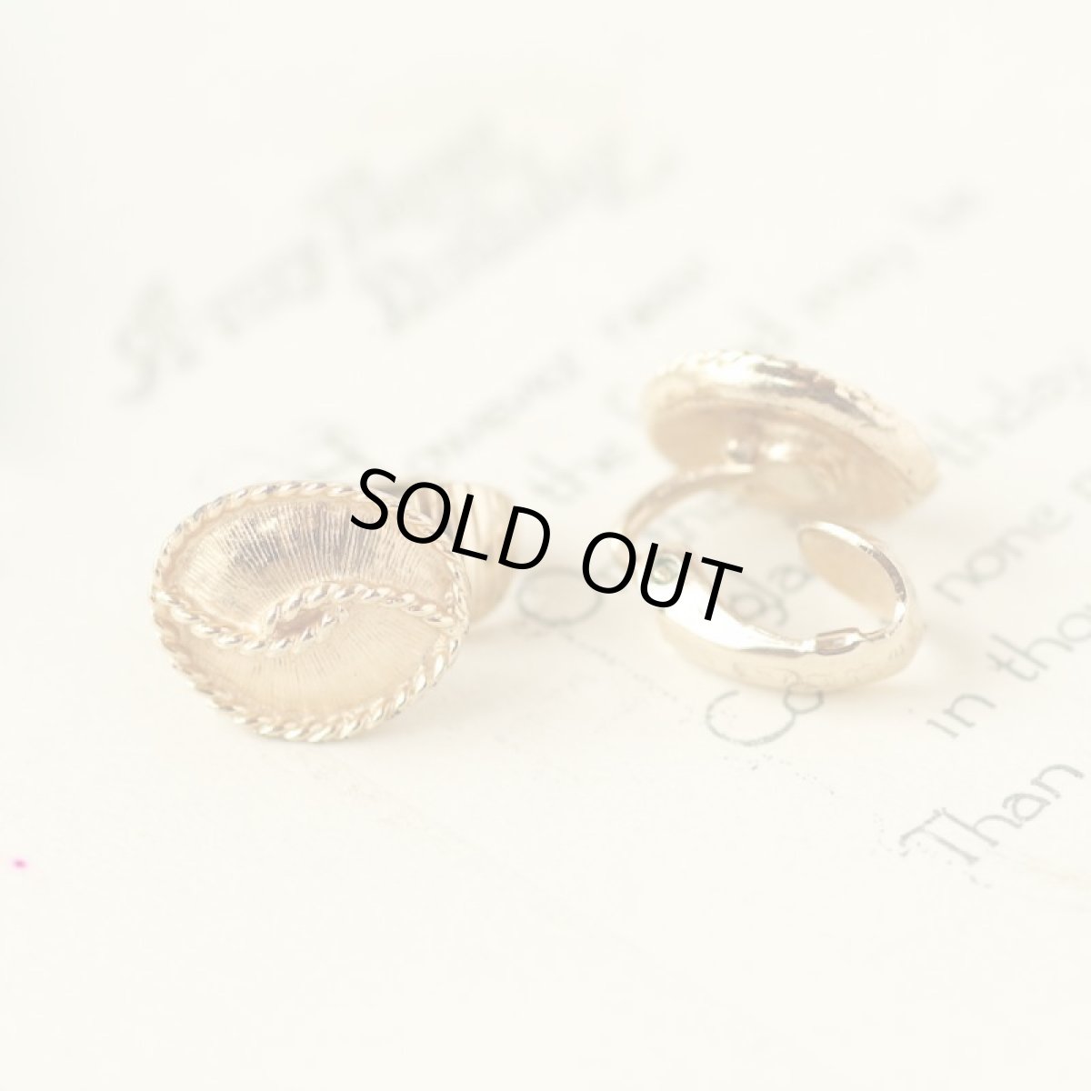 画像6: AVON  エイボン 小さなゴールドプレート 可憐なイヤリング (6)