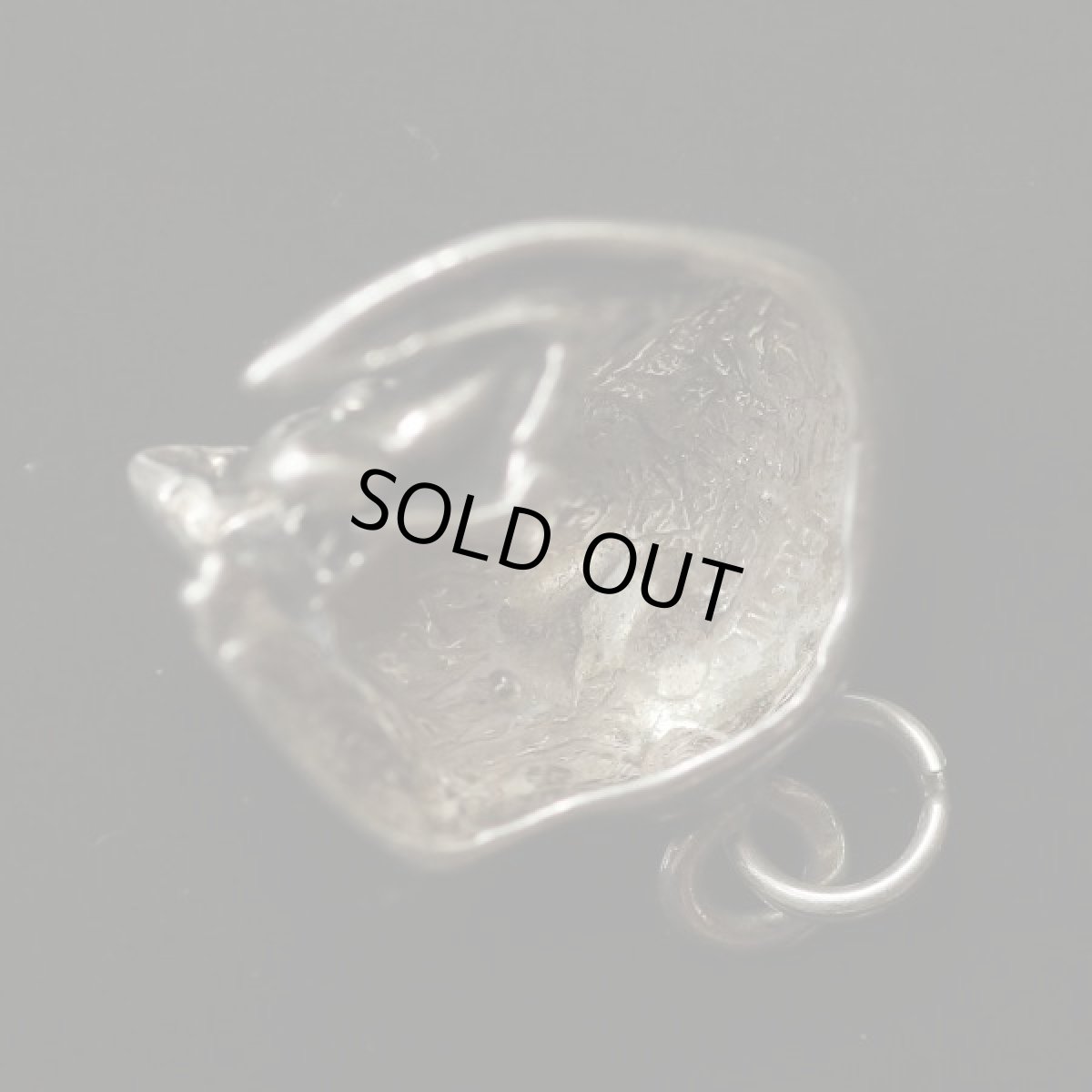 画像5: 英国 刻印　STERLING くるんと丸まった猫 ラッキーキャット シルバーチャーム ラッキーチャーム (5)