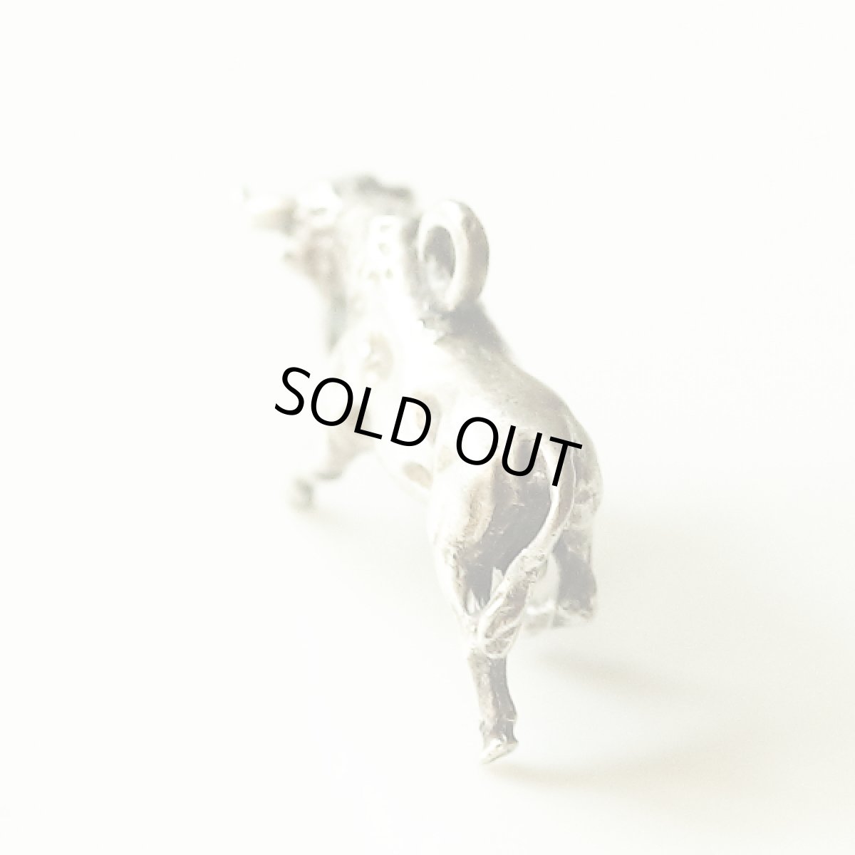 画像4: 英国 シルバー 牡牛 ラッキーアイテム アンティークチャーム ペンダントトップ (4)