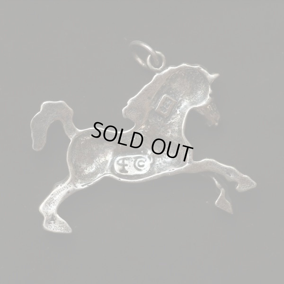 画像4: 英国 刻印 925 アンティークシルバーチャーム 颯爽と駆ける馬 ラッキーアイテム  (4)