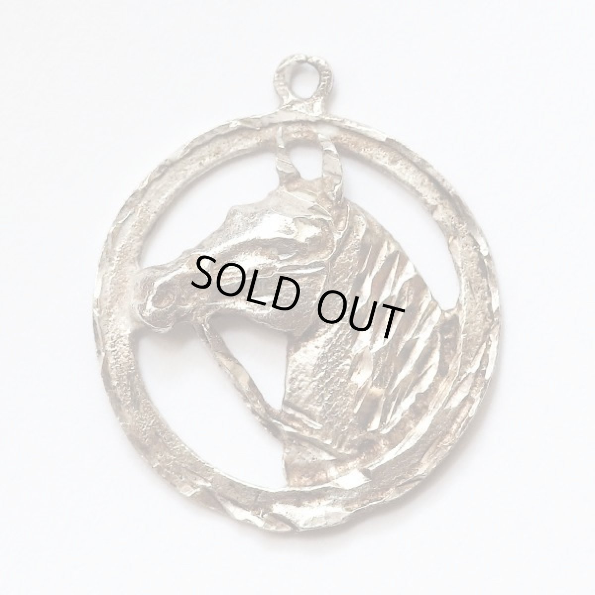 画像2: 英国 アンティークシルバーチャーム ラッキーアイテム アクセサリー 馬 (2)