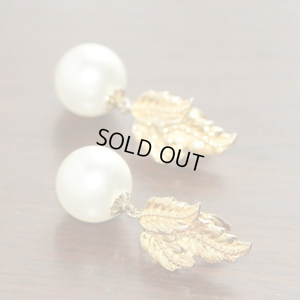 画像7: 1955-65年 刻印Marvella マーベラ  リーフとフェイクパール ビンテージコスチュームジュエリー クリップ式 イヤリング (7)