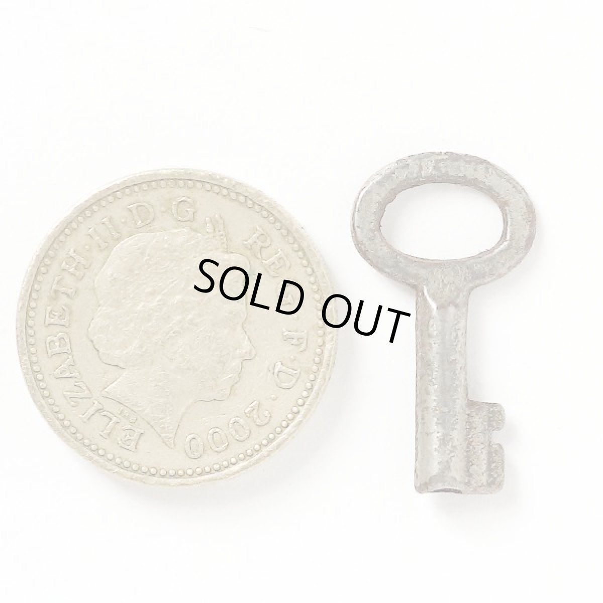 画像3: ドイツ アンティーク/ヴィンテージ ミニキー 古い鍵 約 長さ2.3cm (3)