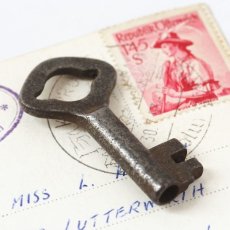 画像1: ドイツ アンティーク/ヴィンテージ ミニキー 古い鍵 約 長さ4.5cm (1)