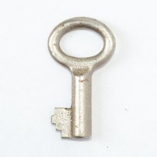 画像2: ドイツ アンティーク/ヴィンテージ ミニキー 古い鍵 約 長さ3.3cm (2)