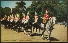 画像1: イギリス アンティークポストカード ロンドンエリザベス女王近衛騎兵連隊 (1)