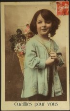画像1: フランス 消印あり アンティーク ポストカード 花籠を背負う 女の子 (1)