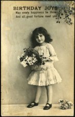 画像1: イギリス 1925年 アンティーク ポストカード 花束を持つ 少女 白黒 (1)