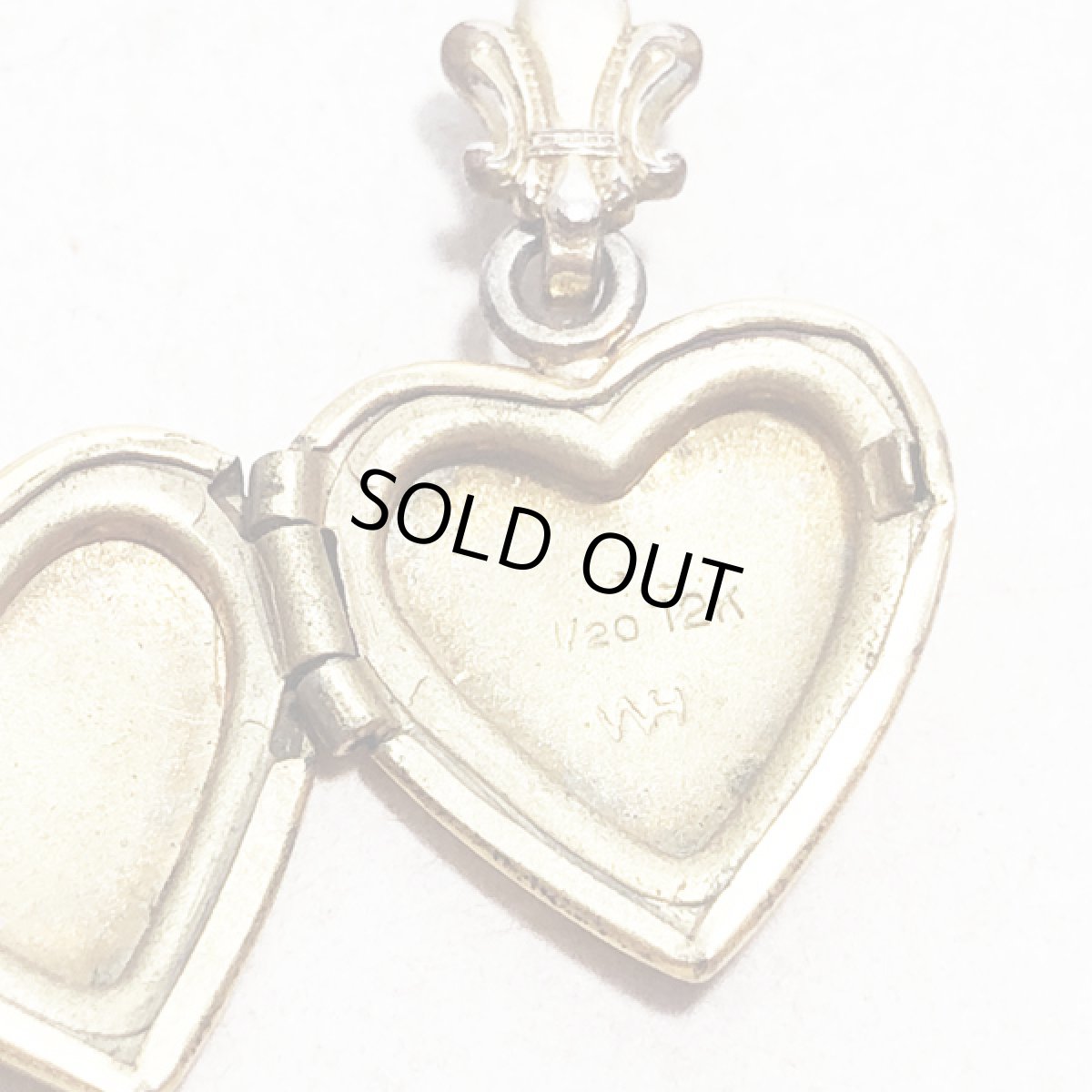 画像3:  12K 手彫り花装飾の美しいヴィンテージハートのロケットペンダント トップ (3)