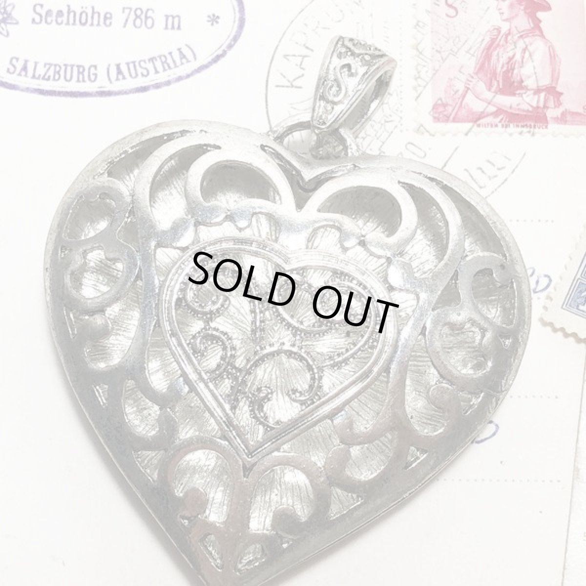 画像5: ヴィンテージ大きなハート透かし細工ペンダントトップ  (5)