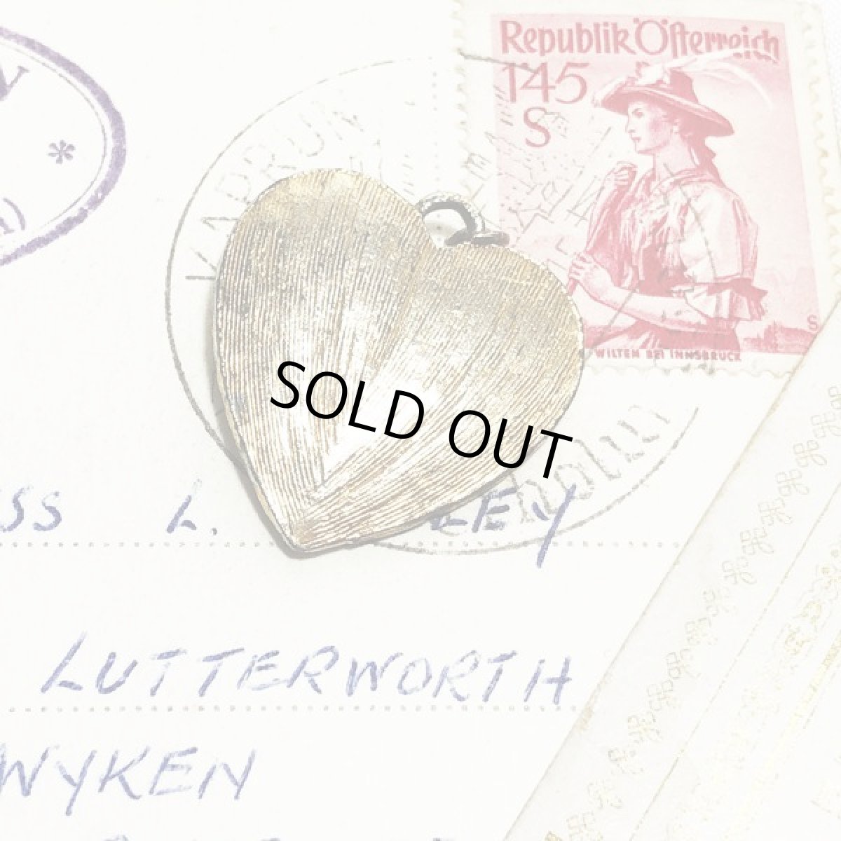 画像2:  ビンテージコスチュームジュエリーハートとパールのペンダントトップ  (2)