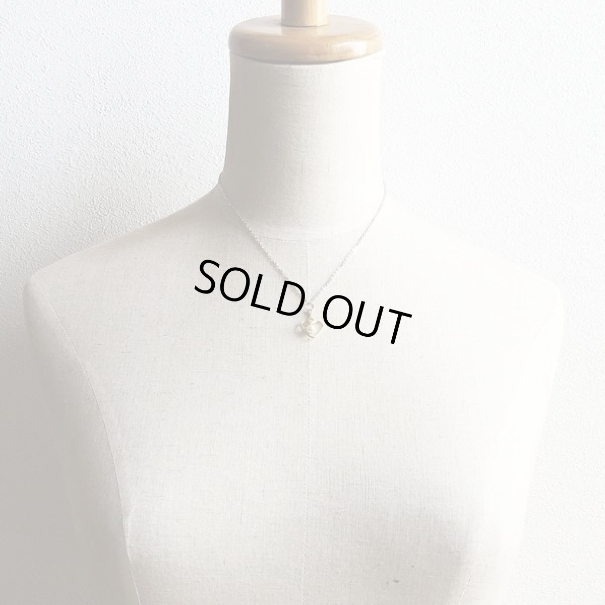 画像7:  ビンテージジュエリー パール　オープンハート煌めくペンダントトップ  (7)