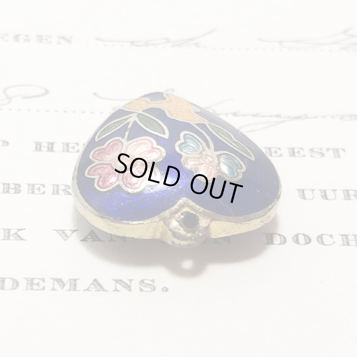 画像4: ビンテージコスチュームジュエリー ハート エナメル細工 ペンダントトップ  (4)