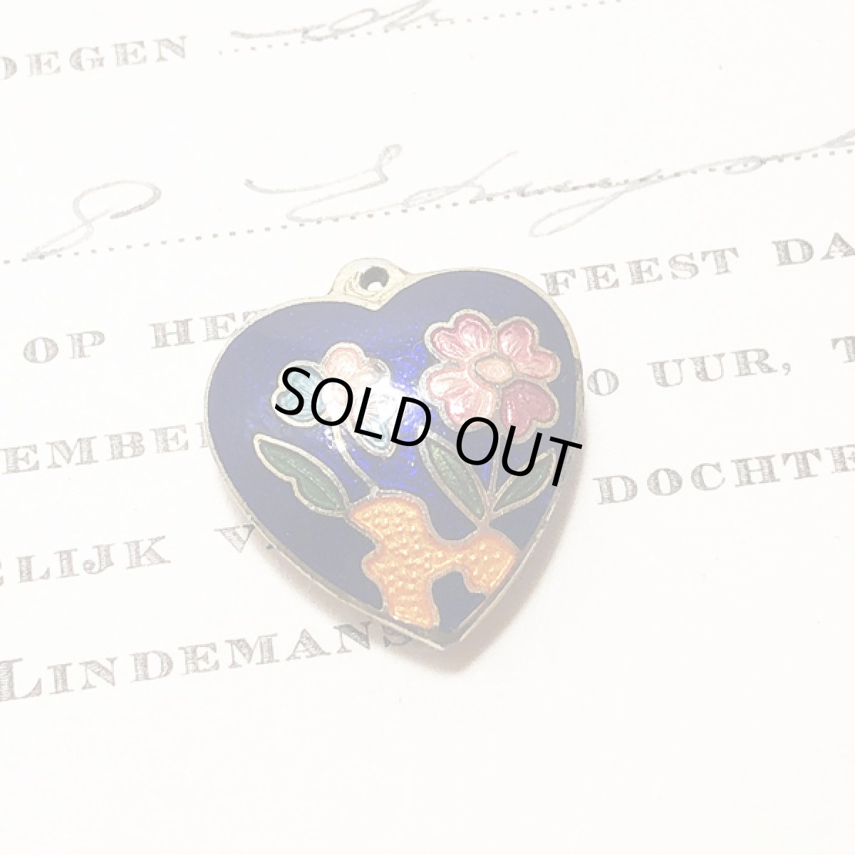 画像8: ビンテージコスチュームジュエリー ハート エナメル細工 ペンダントトップ  (8)