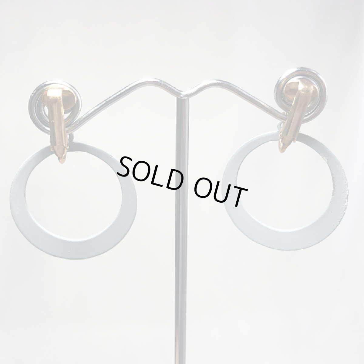 画像6: 1970s エナメル細工 ニュアンスブルーリング クリップ式イヤリング (6)