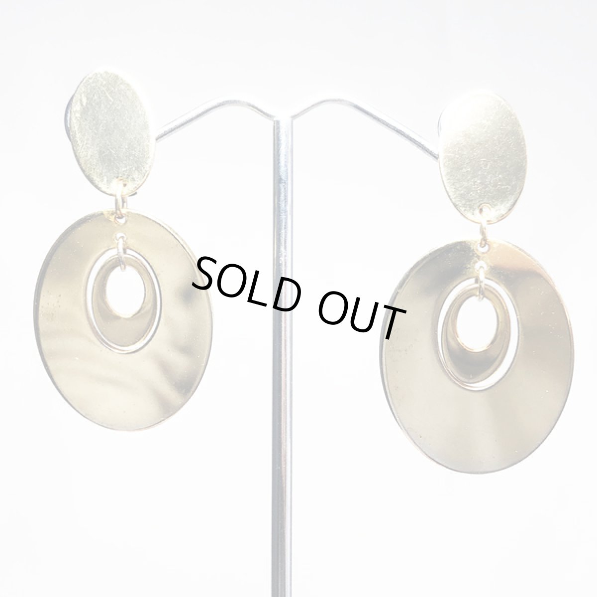 画像8: 光を味方にする柔らかな輝き 1970年代 オーバルリング イヤリング クリップ式  (8)