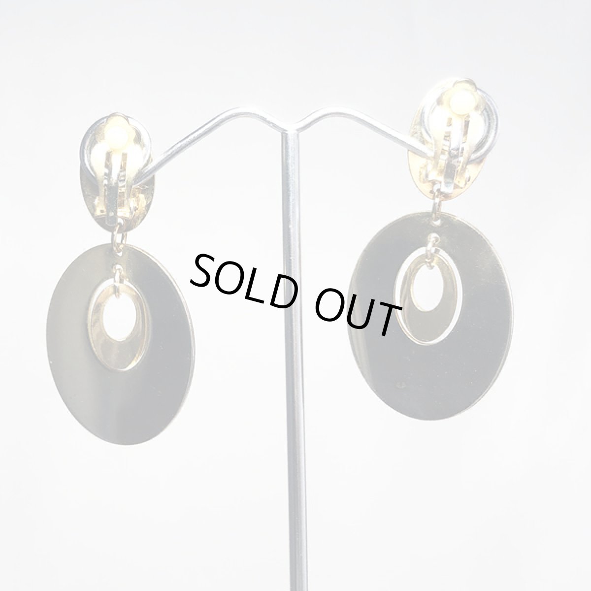 画像7: 光を味方にする柔らかな輝き 1970年代 オーバルリング イヤリング クリップ式  (7)