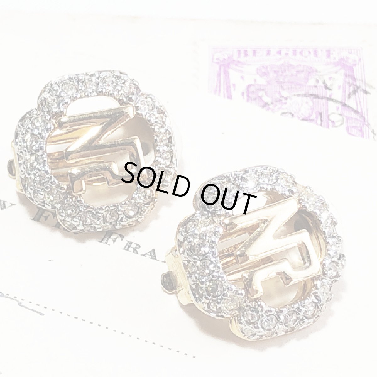 画像2: 運命を変えるヴィンテージイヤリング 刻印NINA RICCIニナリッチ 1970s  クリップ式   NR  (2)