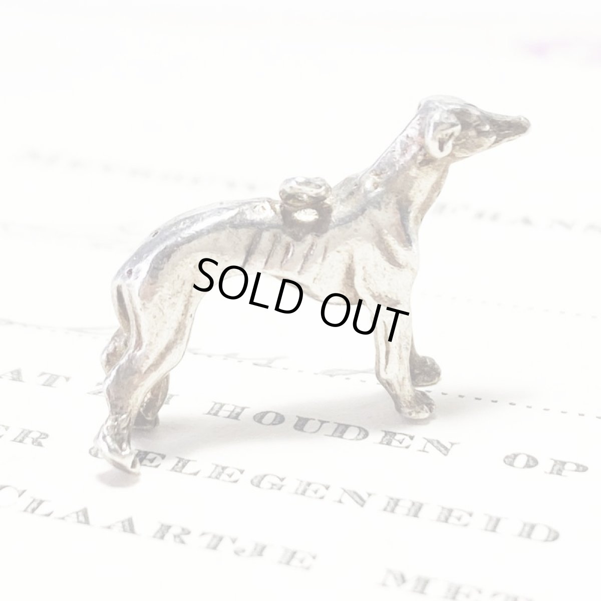 画像4: 英国 シルバーチャーム イングリッシュ・グレイハウンド 犬  アンティーク ヴィンテージ  (4)