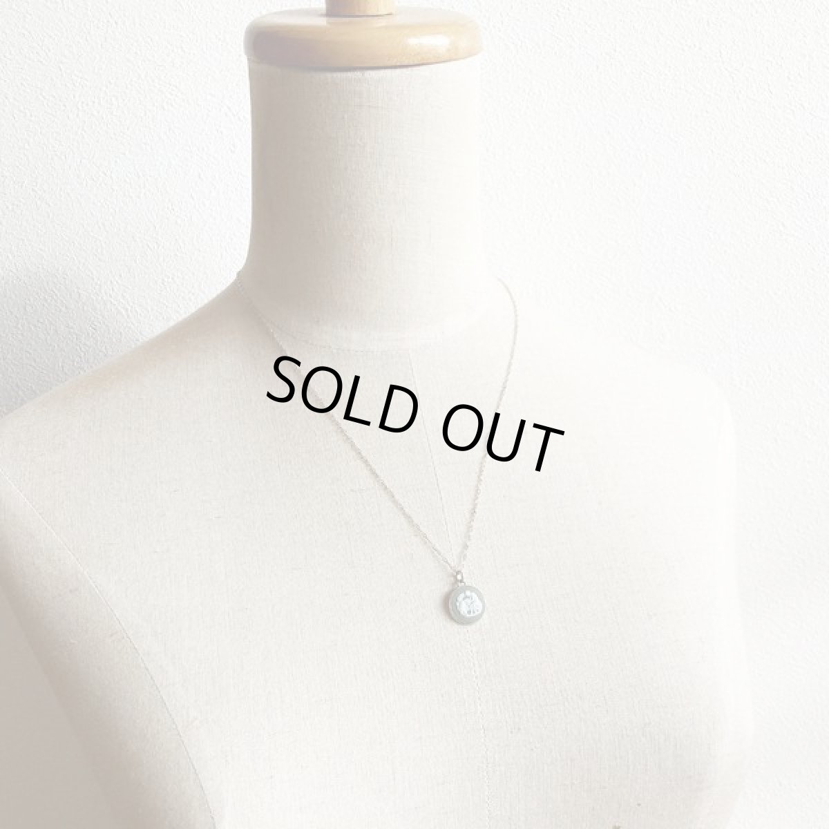 画像11: 〈WEDGWOOD〉1937年シルバー ホールマークジャスパー カメオネックレス　アンティークネックレス (11)