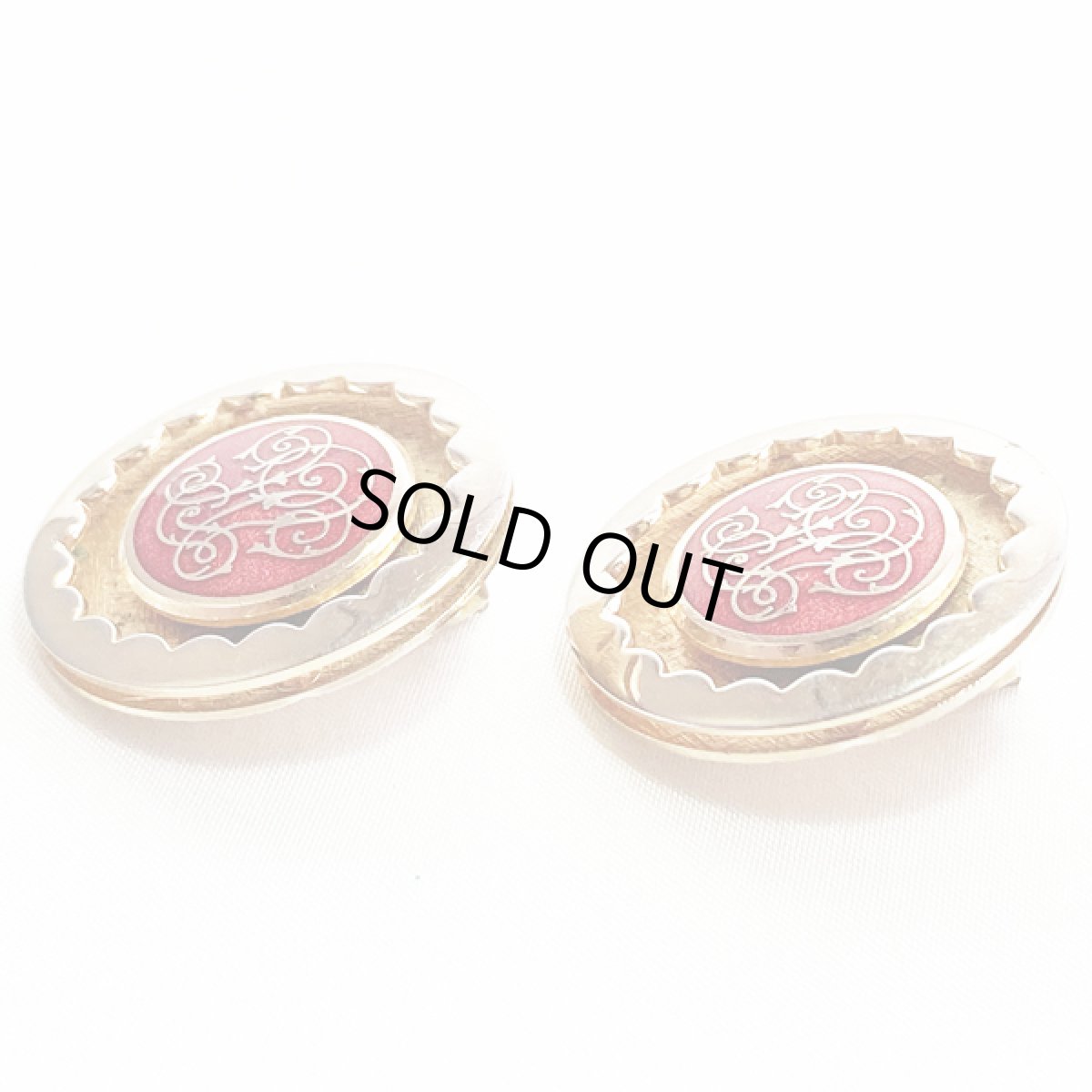 画像4: 1970's KRAMERクレイマー ビンテージイヤリング 大きな紋章 (4)