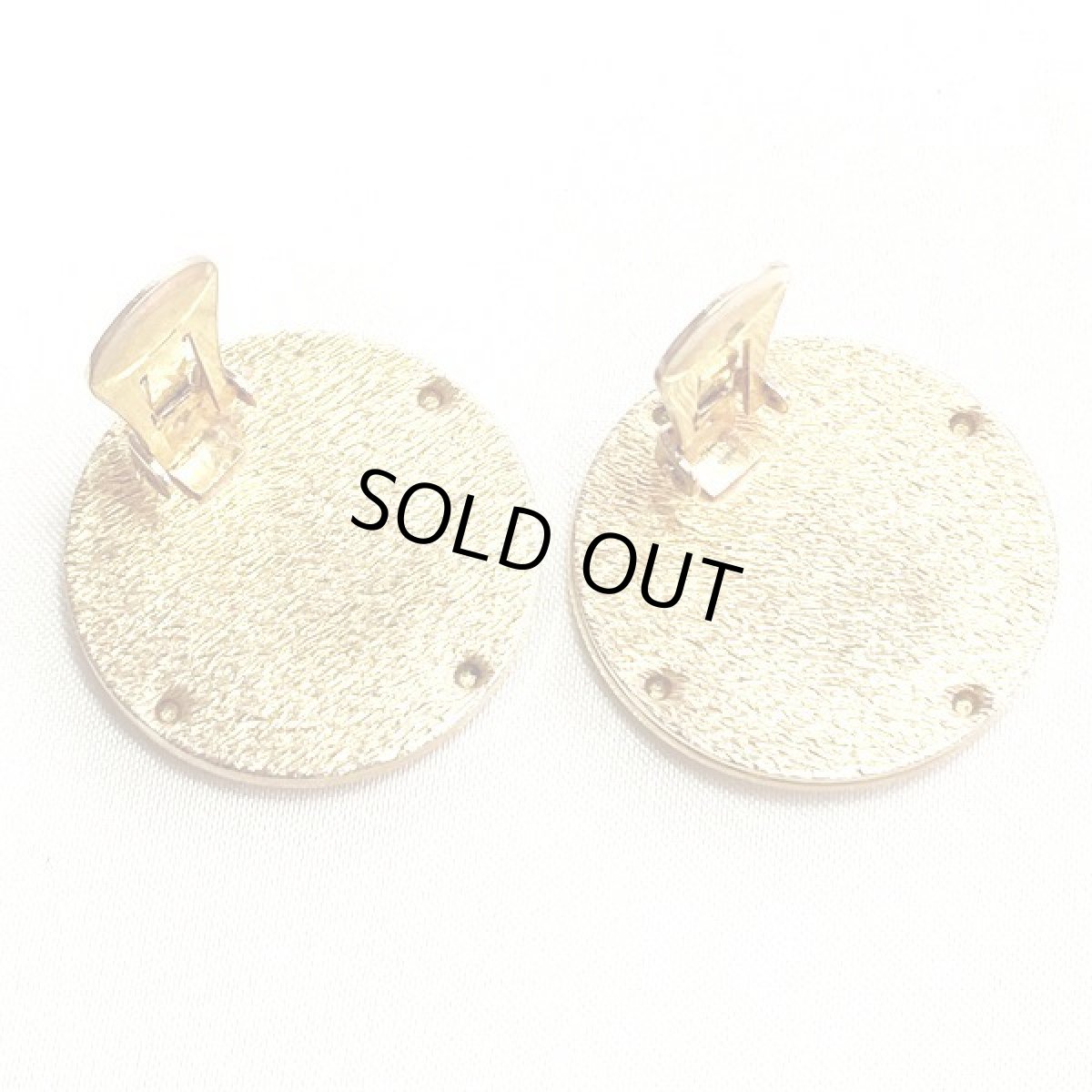 画像6: 1970's KRAMERクレイマー ビンテージイヤリング 大きな紋章 (6)