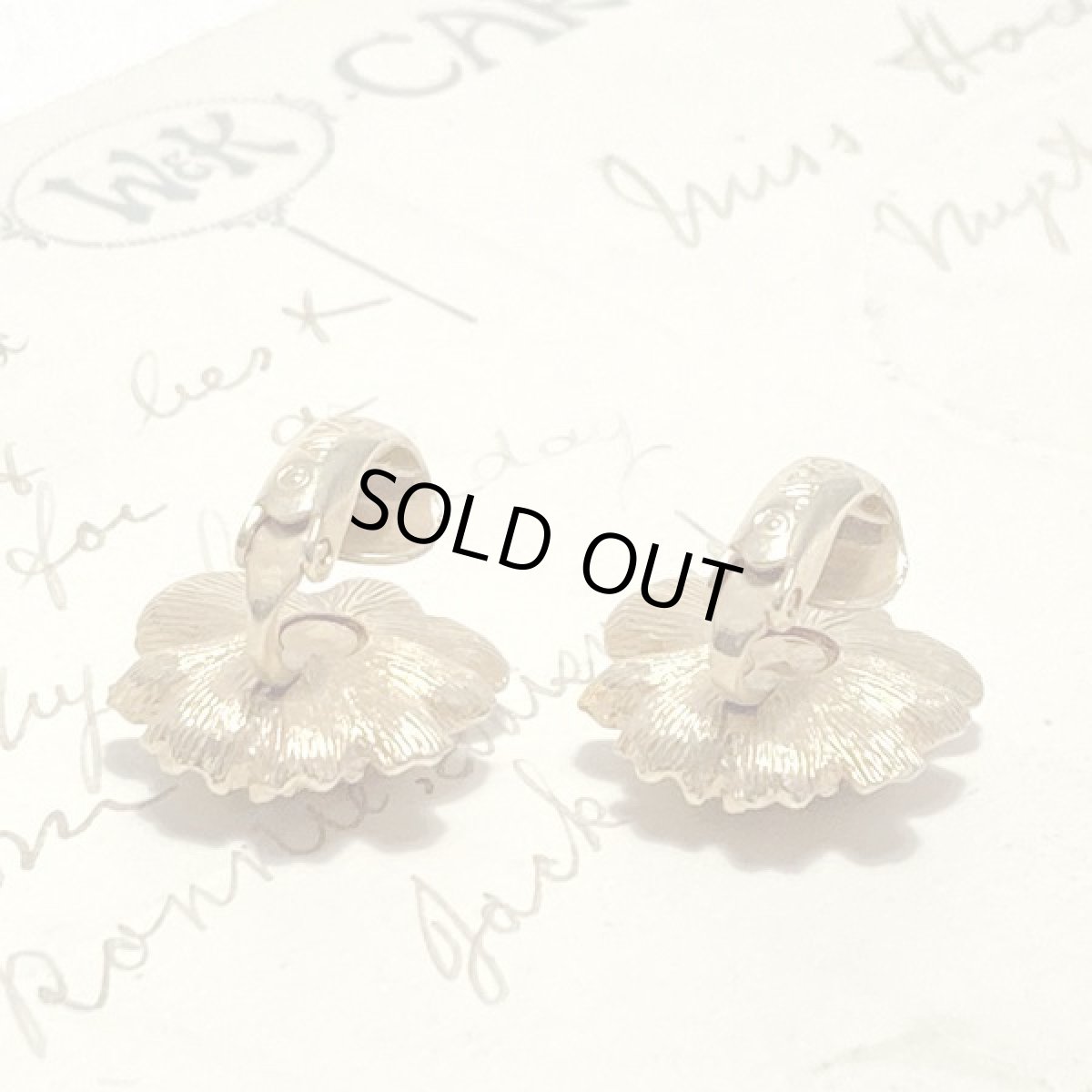 画像7: AVON エイボン フラワーデザインの可愛いゴールドプレート イヤリング クリップ式 (7)