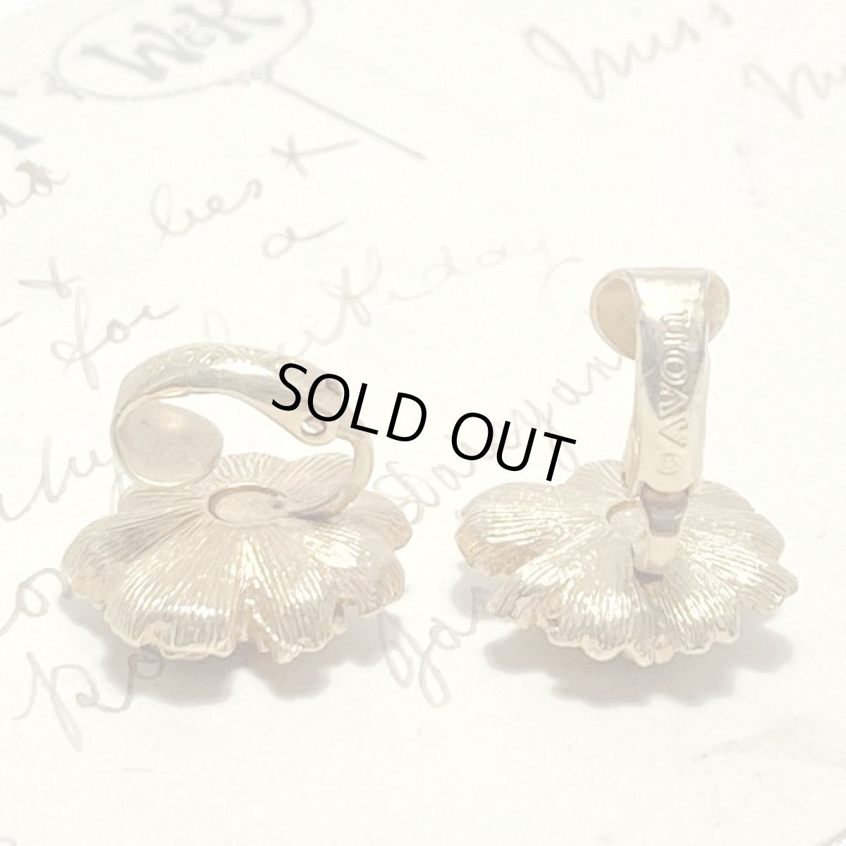 画像10: AVON エイボン フラワーデザインの可愛いゴールドプレート イヤリング クリップ式 (10)