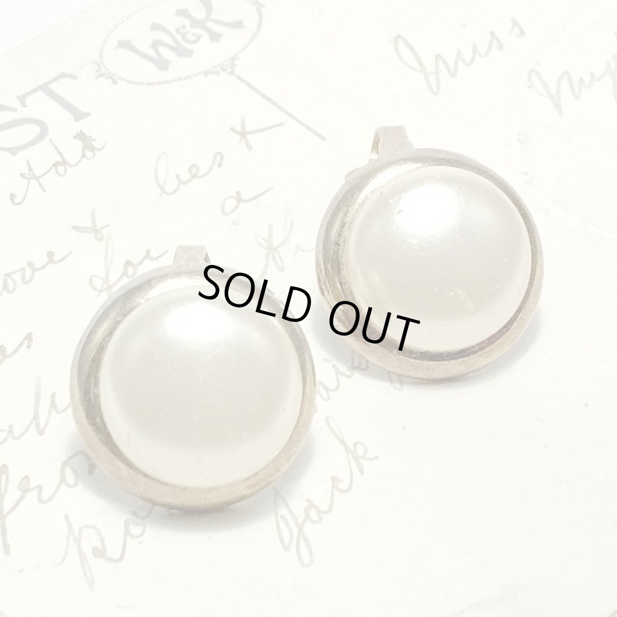 画像6: Trifari トリファリ ころんと可愛いフェイクパール イヤリング  ビンテージジュエリー  (6)