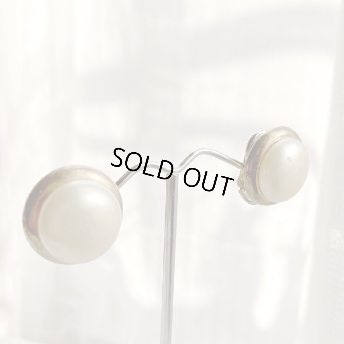 画像11: Trifari トリファリ ころんと可愛いフェイクパール イヤリング  ビンテージジュエリー  (11)