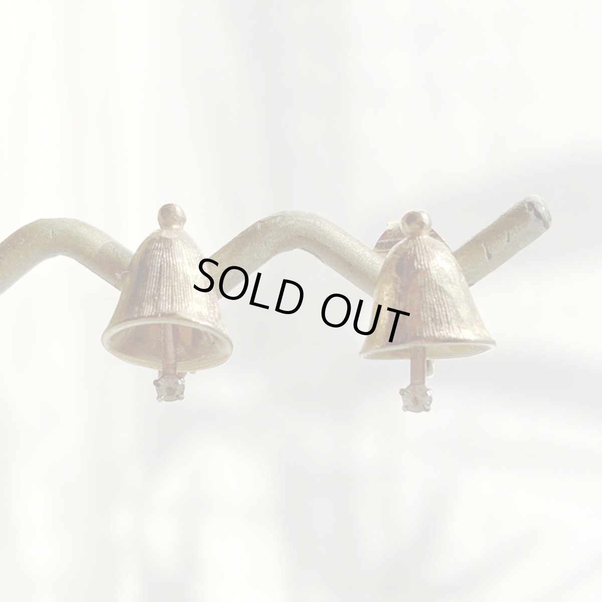 画像2: AVON  エイボン  揺れるベルの可愛いイヤリング クリップ式 (2)