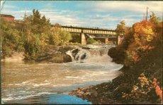 画像1: 1987年消印 切手 海外ヴィンテージポストカード ループ川 Chute a Riviere du Loup 世界のアンティーク絵葉書 昔のポストカード (1)