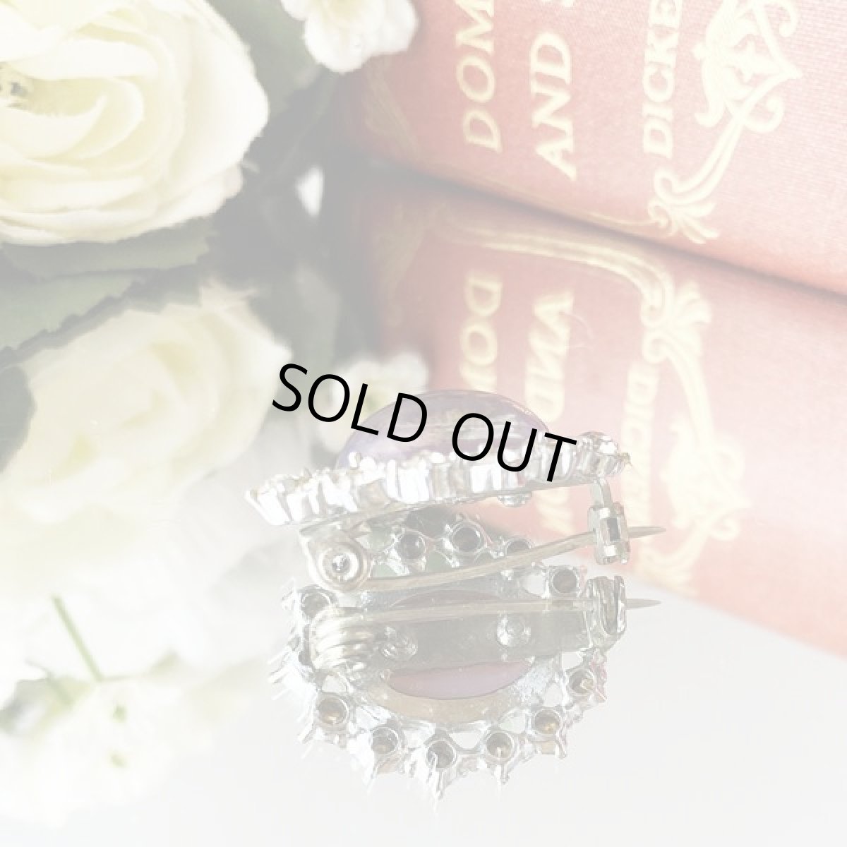 画像3: 〈イギリス〉1950s パープルカボションガラスのヴィンテージブローチ (3)