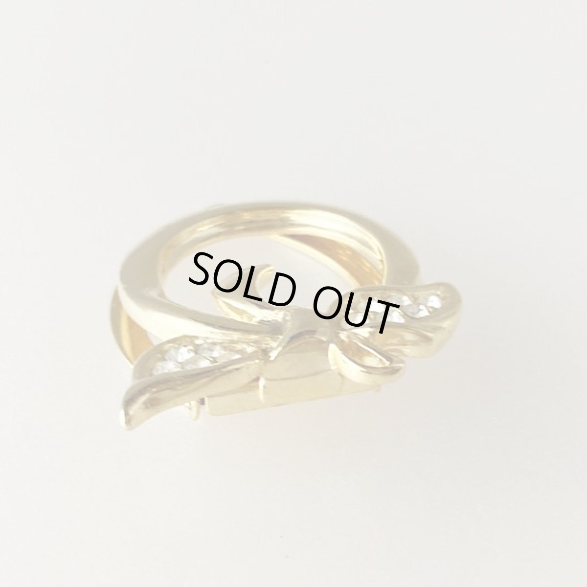 画像5: イギリス ヴィンテージ ゴールドリボン スカーフクリップ(ストール)クリップ (5)